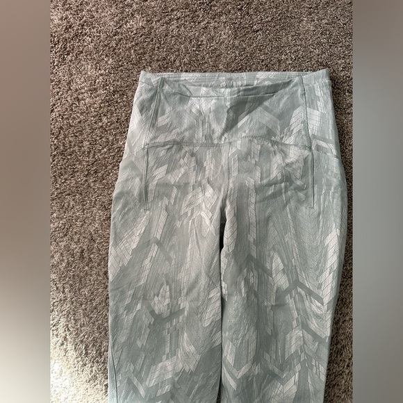 COPY - Lululemon Swift Speed High Rise Crop leggings silver green blue jacquard. - Picture 7 of 11